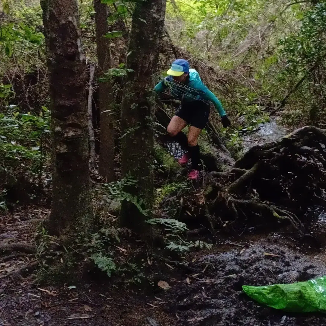 46K · mapa y perfil altimétrico con puntos de abastecimiento